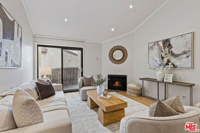 620 W Hyde Park Boulevard 313, Inglewood, CA 90302