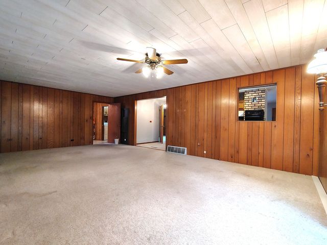 15017 Sunset Avenue, Oak Forest, IL 60452