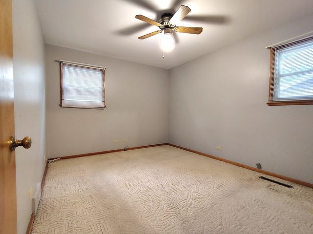 15017 Sunset Avenue, Oak Forest, IL 60452