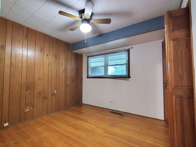 15017 Sunset Avenue, Oak Forest, IL 60452