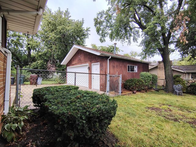 15017 Sunset Avenue, Oak Forest, IL 60452