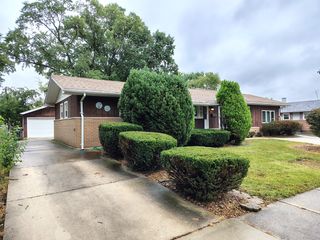 15017 Sunset Avenue, Oak Forest, IL 60452