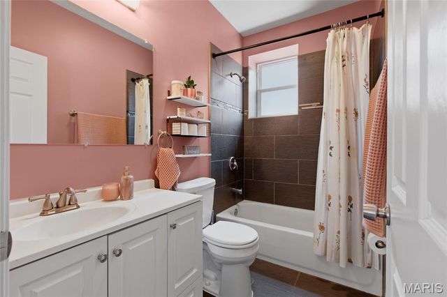 3335 Virginia Avenue, St Louis, MO 63118