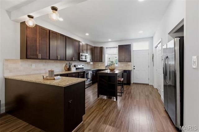 3335 Virginia Avenue, St Louis, MO 63118