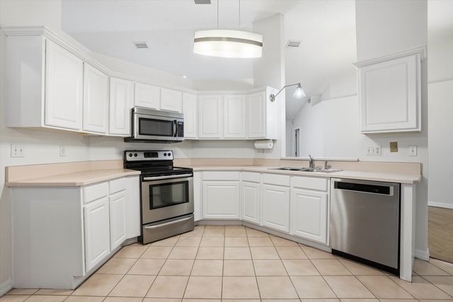 48 Lee Dr, St Augustine, FL 32080