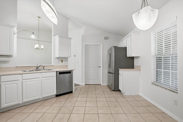 48 Lee Dr, St Augustine, FL 32080