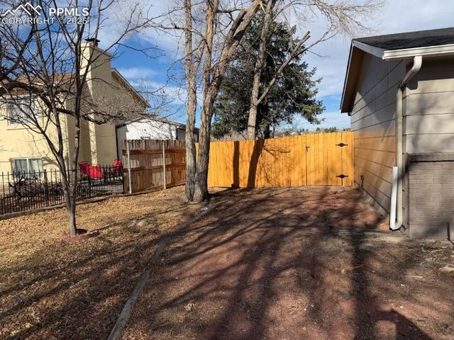 2010 Hampton South, Colorado Springs, CO 80906