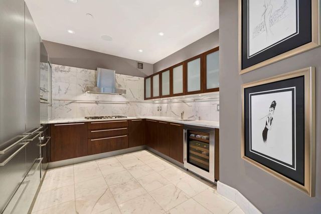 80 Columbus Circle NT73B, New York City, NY 10023