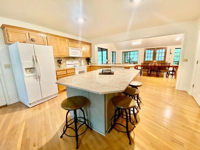 60 RIVERCREEK LN, Counce, TN 38326