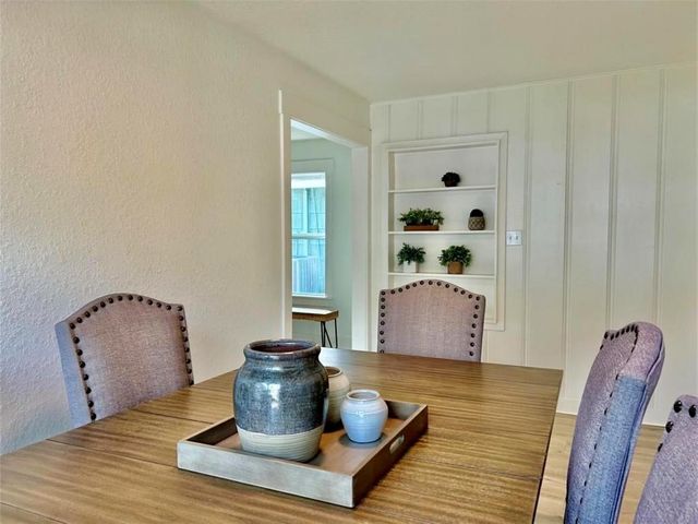 319 Wisteria Street, Lake Jackson, TX 77566