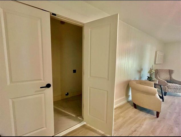 319 Wisteria Street, Lake Jackson, TX 77566