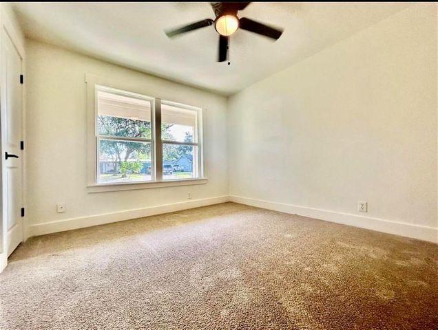 319 Wisteria Street, Lake Jackson, TX 77566