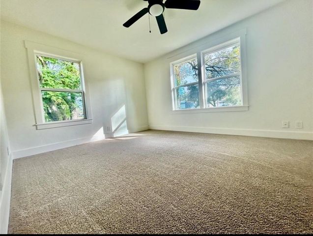 319 Wisteria Street, Lake Jackson, TX 77566