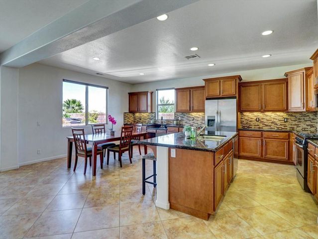 73754 Kandinsky Way, Palm Desert, CA 92211