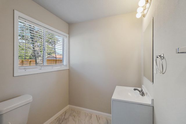 200 Scott Street, Baytown, TX 77520