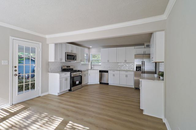 200 Scott Street, Baytown, TX 77520