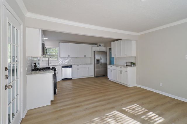 200 Scott Street, Baytown, TX 77520