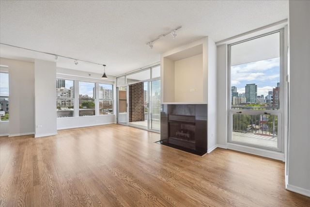 1546 N ORLEANS Street 708, Chicago, IL 60610