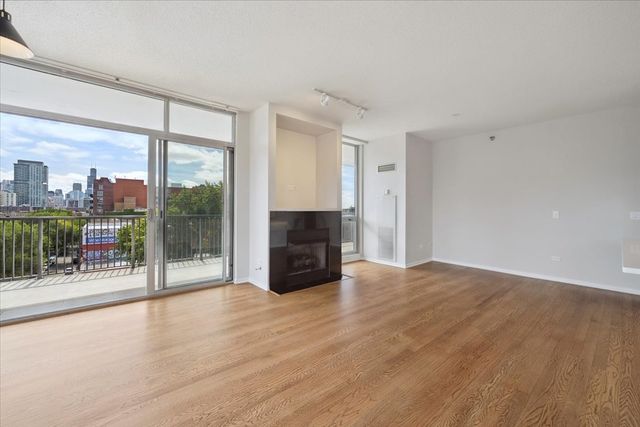 1546 N ORLEANS Street 708, Chicago, IL 60610