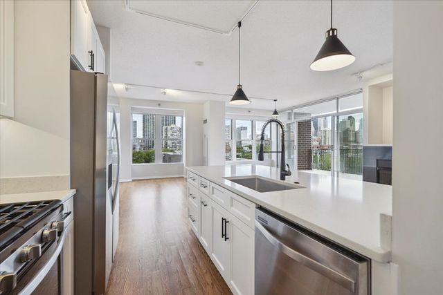 1546 N ORLEANS Street 708, Chicago, IL 60610