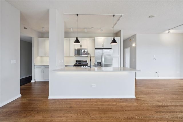 1546 N ORLEANS Street 708, Chicago, IL 60610