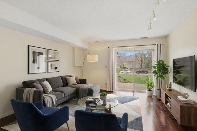 1768 Meadowlark Court 31768, Eagan, MN 55122