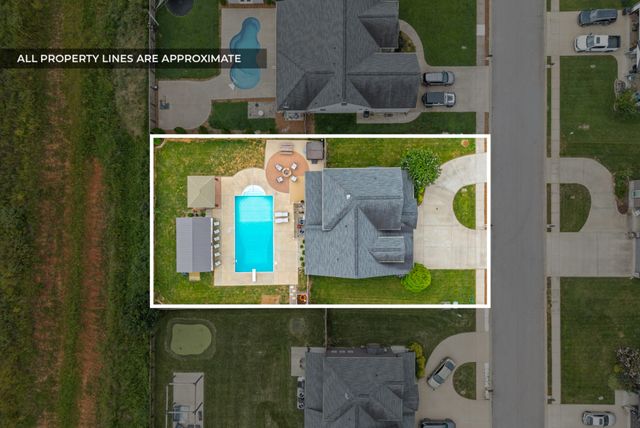 1104 Michaela Cir, Clarksville, TN 37043