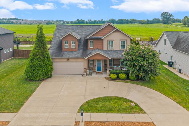 1104 Michaela Cir, Clarksville, TN 37043