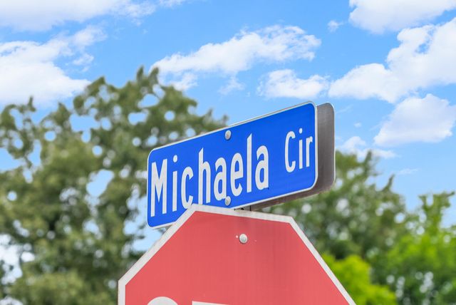 1104 Michaela Cir, Clarksville, TN 37043