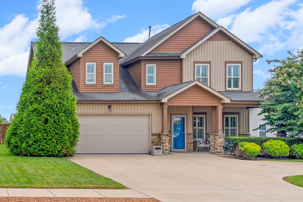 1104 Michaela Cir, Clarksville, TN 37043