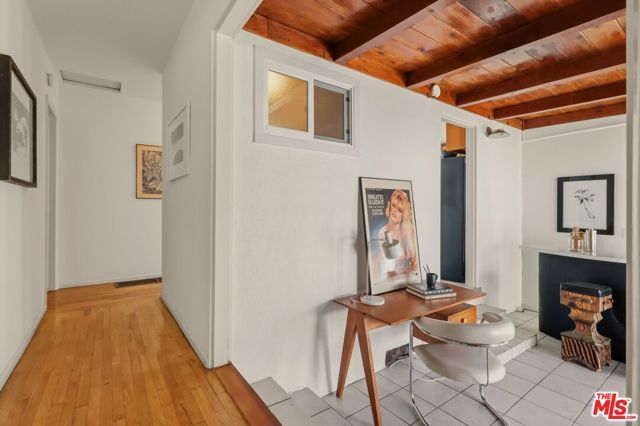 3907 Franklin Avenue, Los Angeles, CA 90027