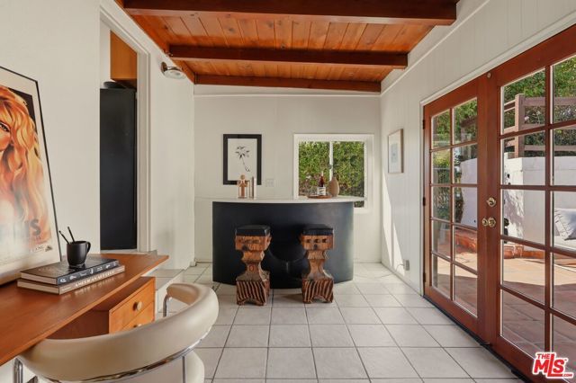 3907 Franklin Avenue, Los Angeles, CA 90027