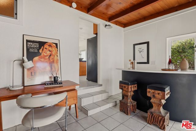 3907 Franklin Avenue, Los Angeles, CA 90027