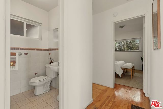 3907 Franklin Avenue, Los Angeles, CA 90027