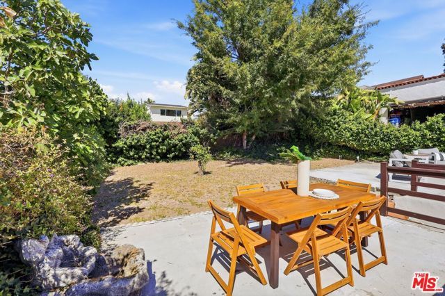 3907 Franklin Avenue, Los Angeles, CA 90027