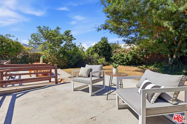 3907 Franklin Avenue, Los Angeles, CA 90027