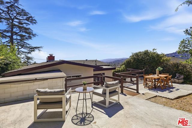 3907 Franklin Avenue, Los Angeles, CA 90027