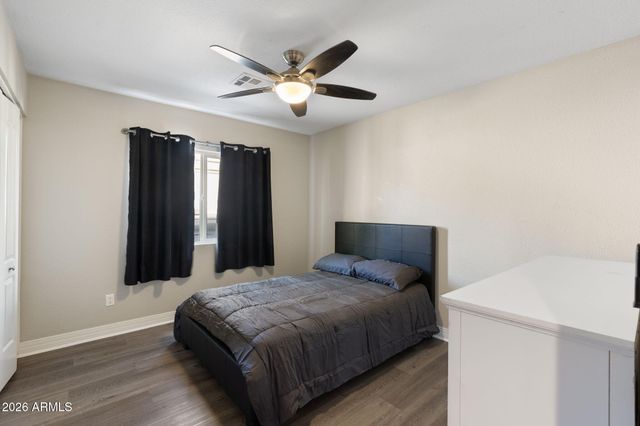2418 W CALAVAR Road, Phoenix, AZ 85023