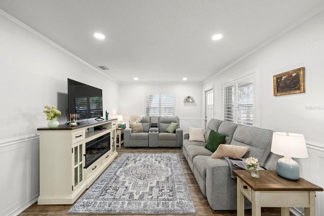 842 90TH AVENUE N, St Petersburg, FL 33702