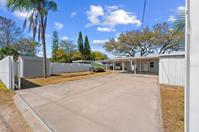 842 90TH AVENUE N, St Petersburg, FL 33702