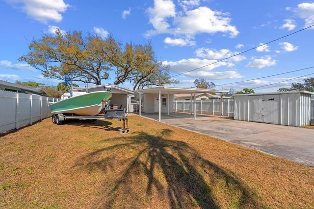 842 90TH AVENUE N, St Petersburg, FL 33702