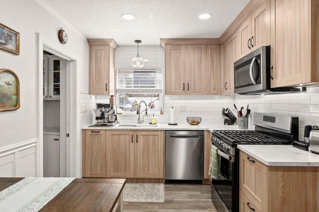 842 90TH AVENUE N, St Petersburg, FL 33702