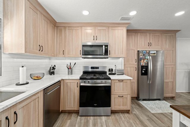 842 90TH AVENUE N, St Petersburg, FL 33702