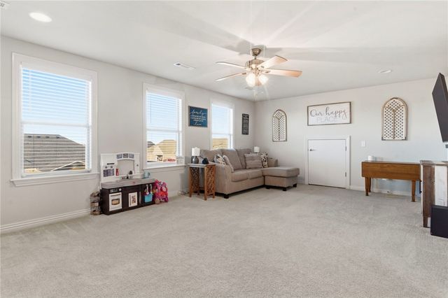 425 Frizzo Street, Tontitown, AR 72762