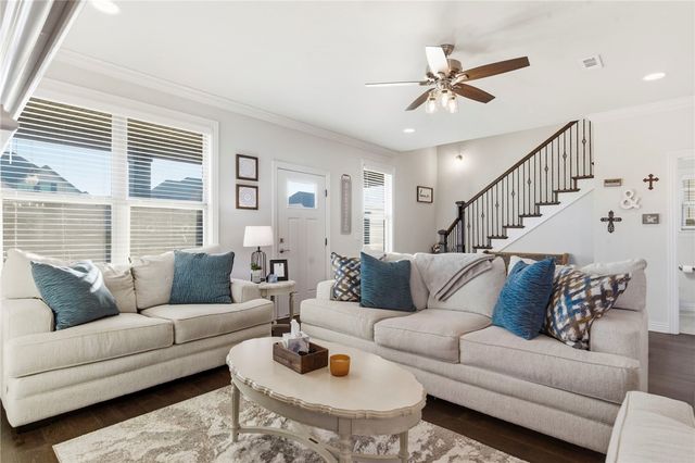 425 Frizzo Street, Tontitown, AR 72762