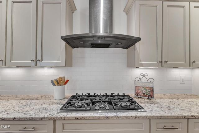 644 Angelica Circle, Cary, NC 27518