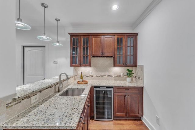 644 Angelica Circle, Cary, NC 27518