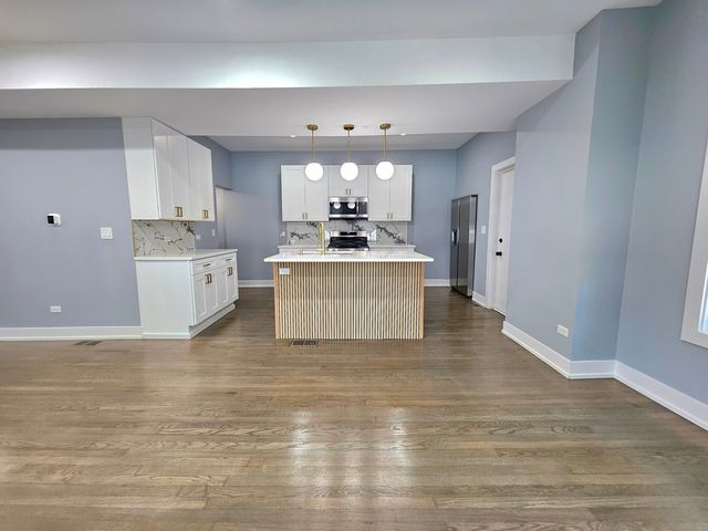 234 W 105th Place, Chicago, IL 60628