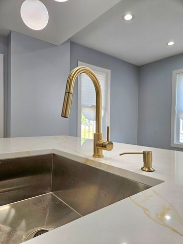 234 W 105th Place, Chicago, IL 60628