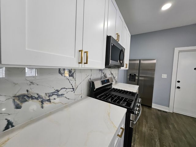234 W 105th Place, Chicago, IL 60628
